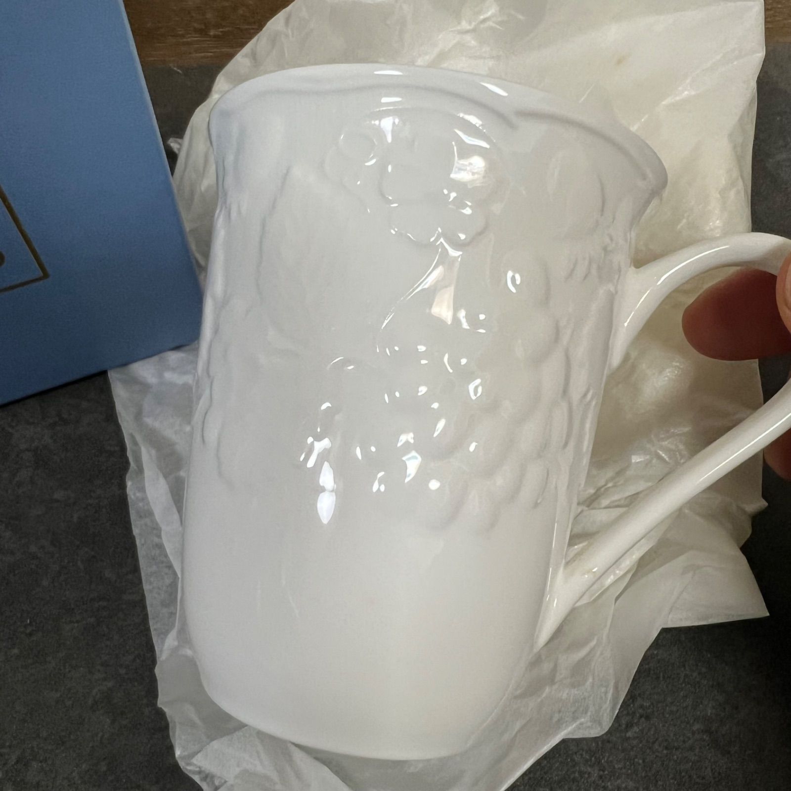 ウェッジウッド ストロベリー&バイン マグカップ 未使用品 ウェッジウッド ストロベリー&バイン マグカップ 未使用品