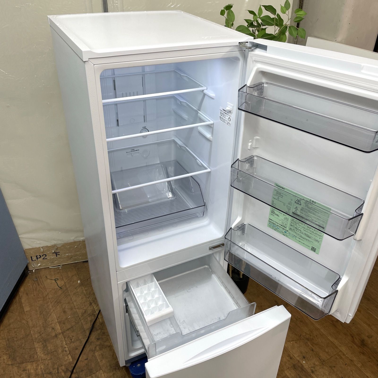 名古屋市近郊配送設置無料⭐S725 ⭐ 2022年製♪ TOSHIBA 冷蔵庫 (153L 