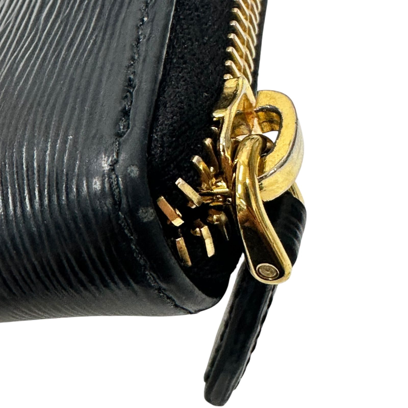 ✨鑑定済✨ PRADA コインケース サフィアーノレザー メタル 黒 ゴールド PRADA - PRADA サフィアーノレザー 小銭入れ コインケースの通販