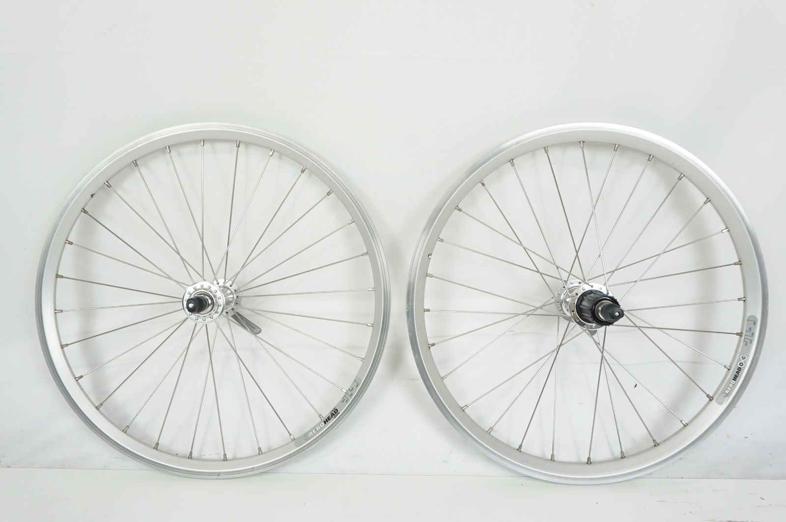 VELOCITY 「ベロシティ」 AEROHEAD ULTEGRA FH-6600 シマノ10速