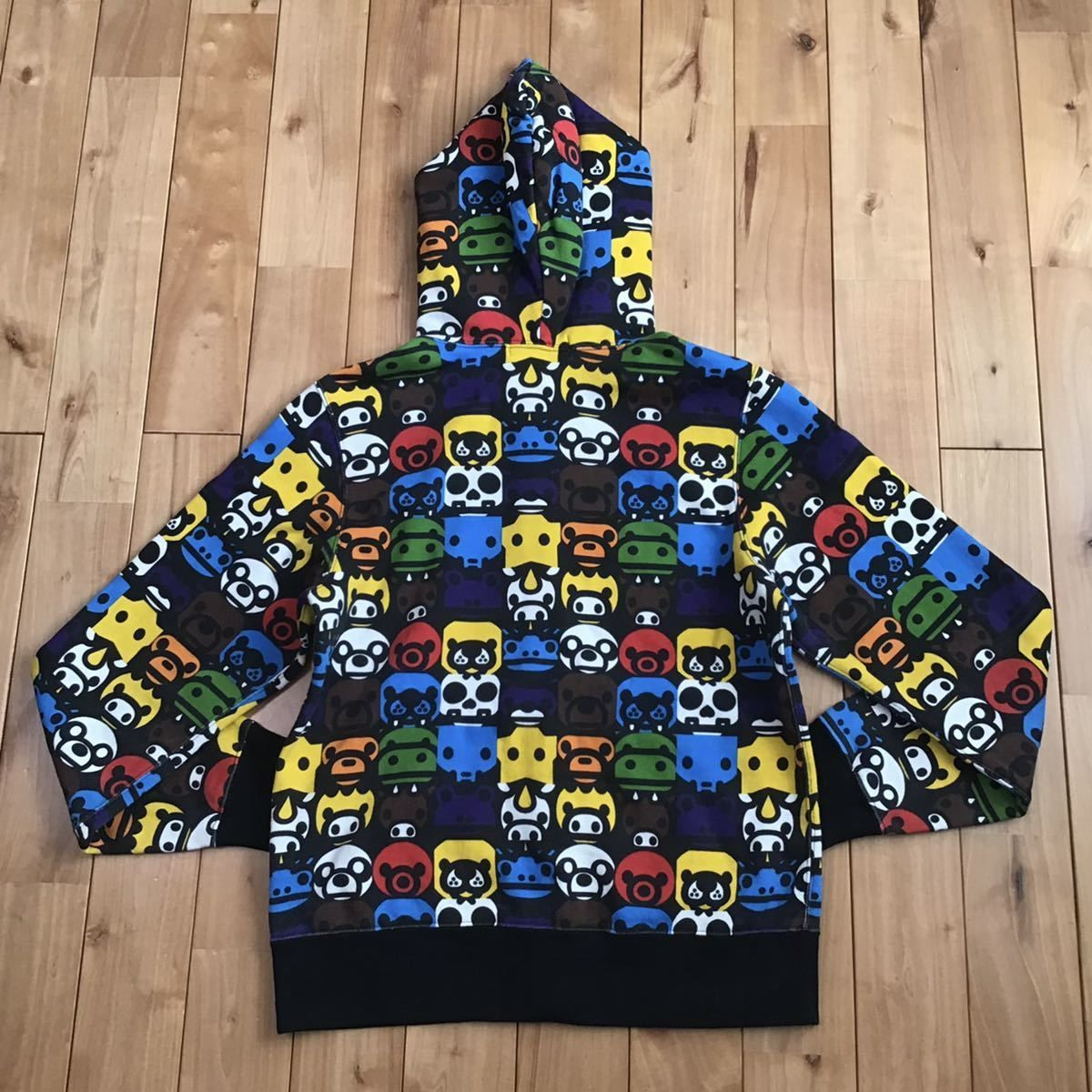 最終値下げ　a bathing ape サファリシャークパーカー　M アニマル身幅約55cm