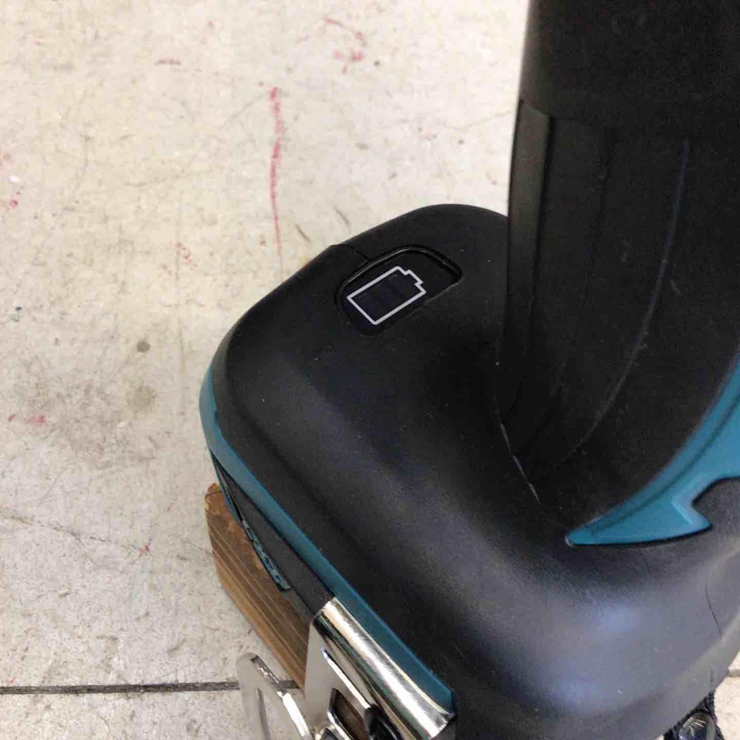 中古美品】 マキタ/makita コードレスドリルドライバー DF481DZ 【鴻巣