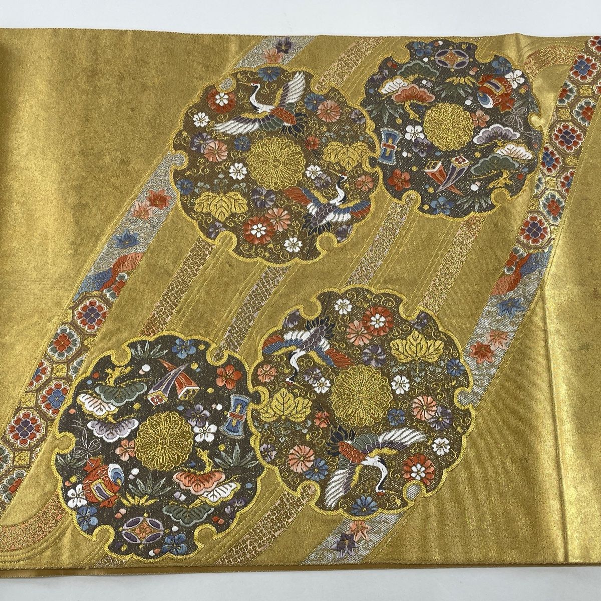 袋帯 名品 長嶋成織物 落款 宝尽くし 松竹梅 金糸 箔 金色 お太鼓柄 正絹 【中古】 - メルカリ