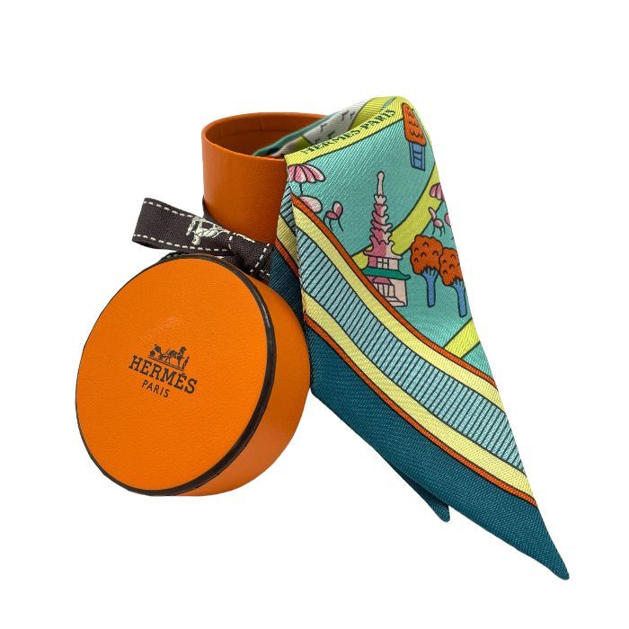 エルメス HERMES ツイリースカーフ シルク Les Nouveaux Amoureux de