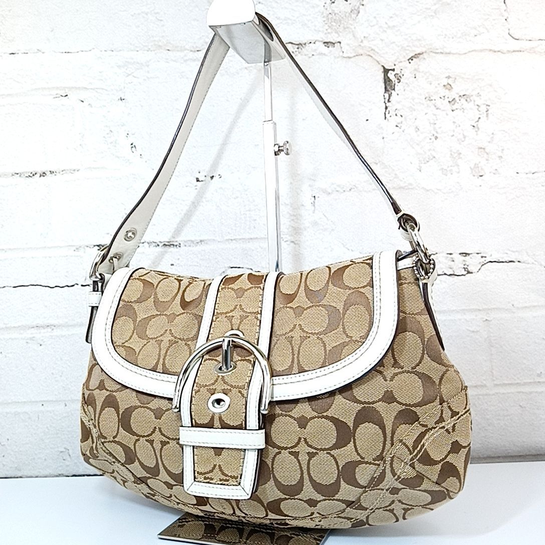 Rare coach soho large signature 10297
