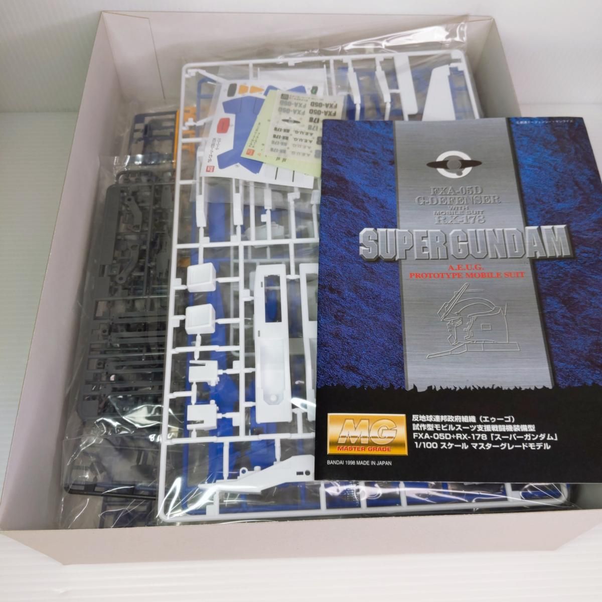 (未使用･未開封品)　MG 1/100 反地球連邦組織(エゥーゴ)試作型モビルスーツ支援戦闘装備型 FXA-05D/RX‐178 スーパーガンダム (機動戦士Zガンダム) lok26k6 Amazon | MG 1/100 反地球連邦組織(エゥーゴ)試作型モビルスーツ