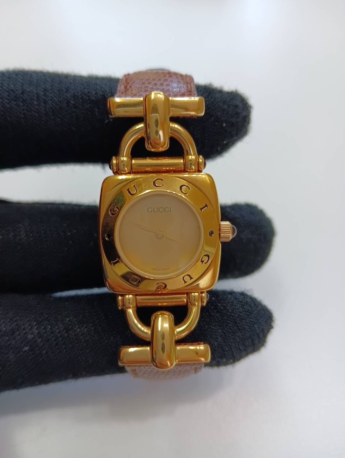 品 GUCCIグッチ ホースビット 腕時計 6300L クオーツ ゴールド×茶ブラウンレザーベルト 時計 ケース付き 現状品