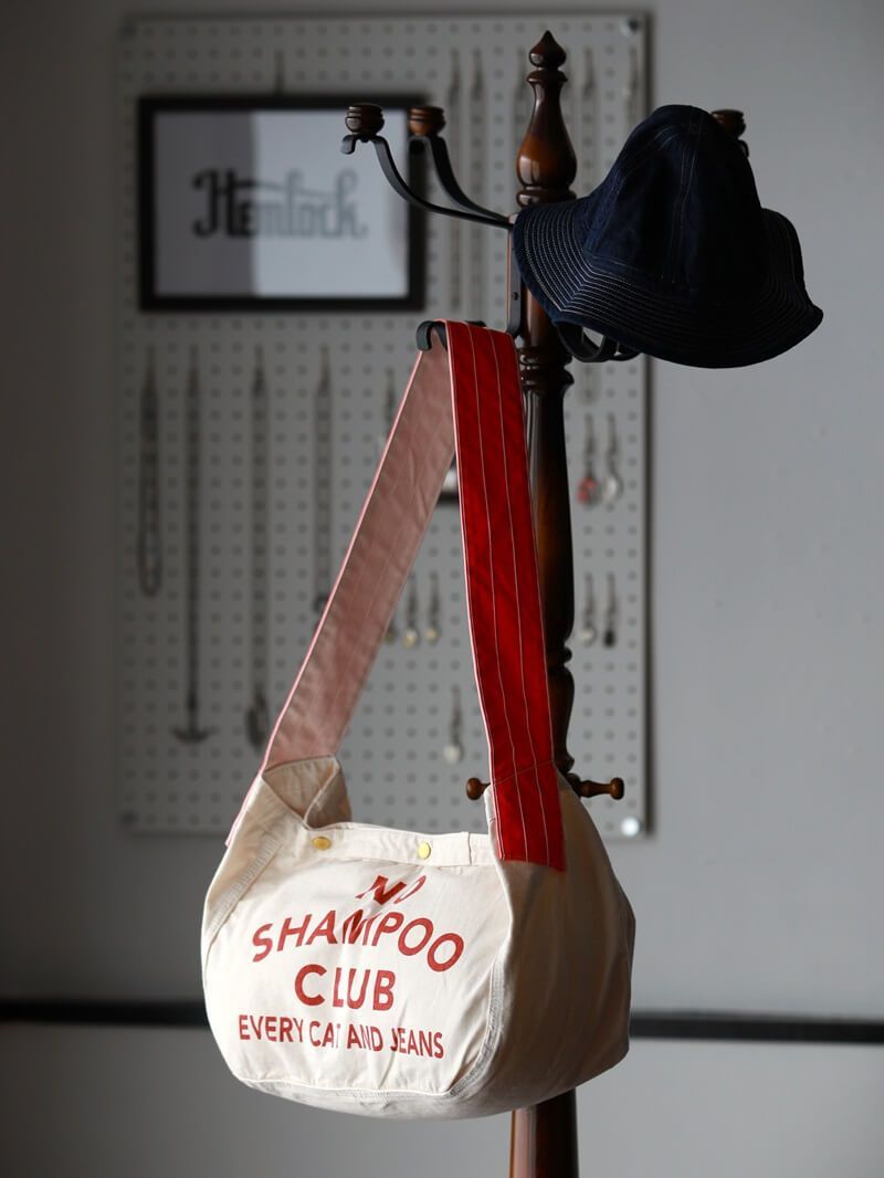 TCBジーンズ プリント ニュースペーパーバッグ TCB jeans Brand-News