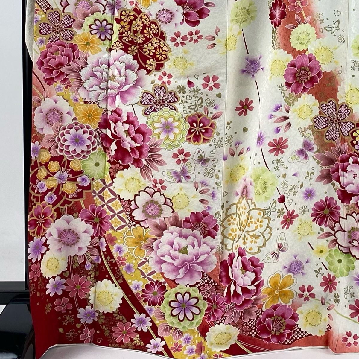 振袖 身丈170.5cm 裄丈67cm M 袷 牡丹 桜 刺繍 金通し クリーム 正絹