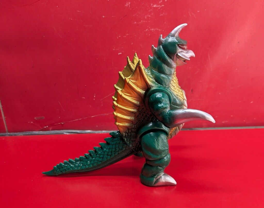 ONE UP　キングジョー　ソフビ　ウルトラセブン　緑ラメ/金　未開封 ONE UP キングジョー ソフビ ウルトラセブン 緑ラメ/金 未開封｜ONE UP