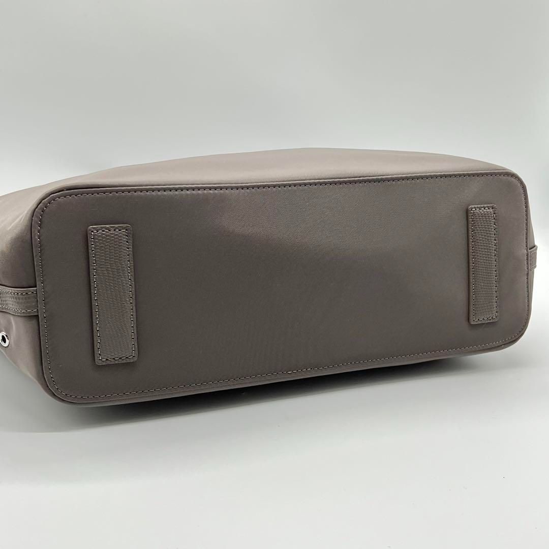 ✨️極美品✨️TUMI VOYAGEUR エブリデイトート ハンドバッグ グレー ✨️極美品✨️TUMI VOYAGEUR エブリデイトート ハンドバッグ