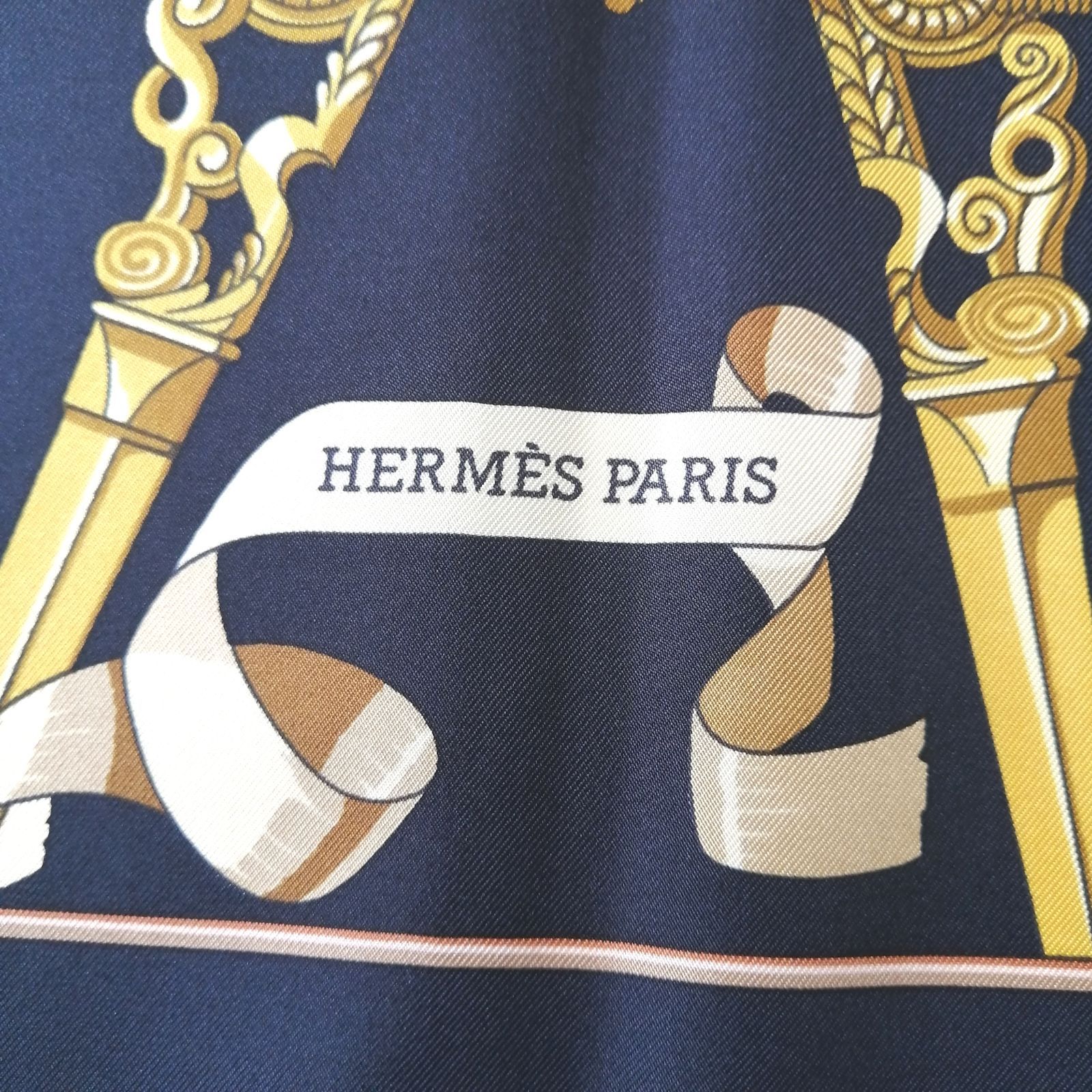 美品 エルメス HERMES スカーフ カレ90 おがくず Copeaux 大判