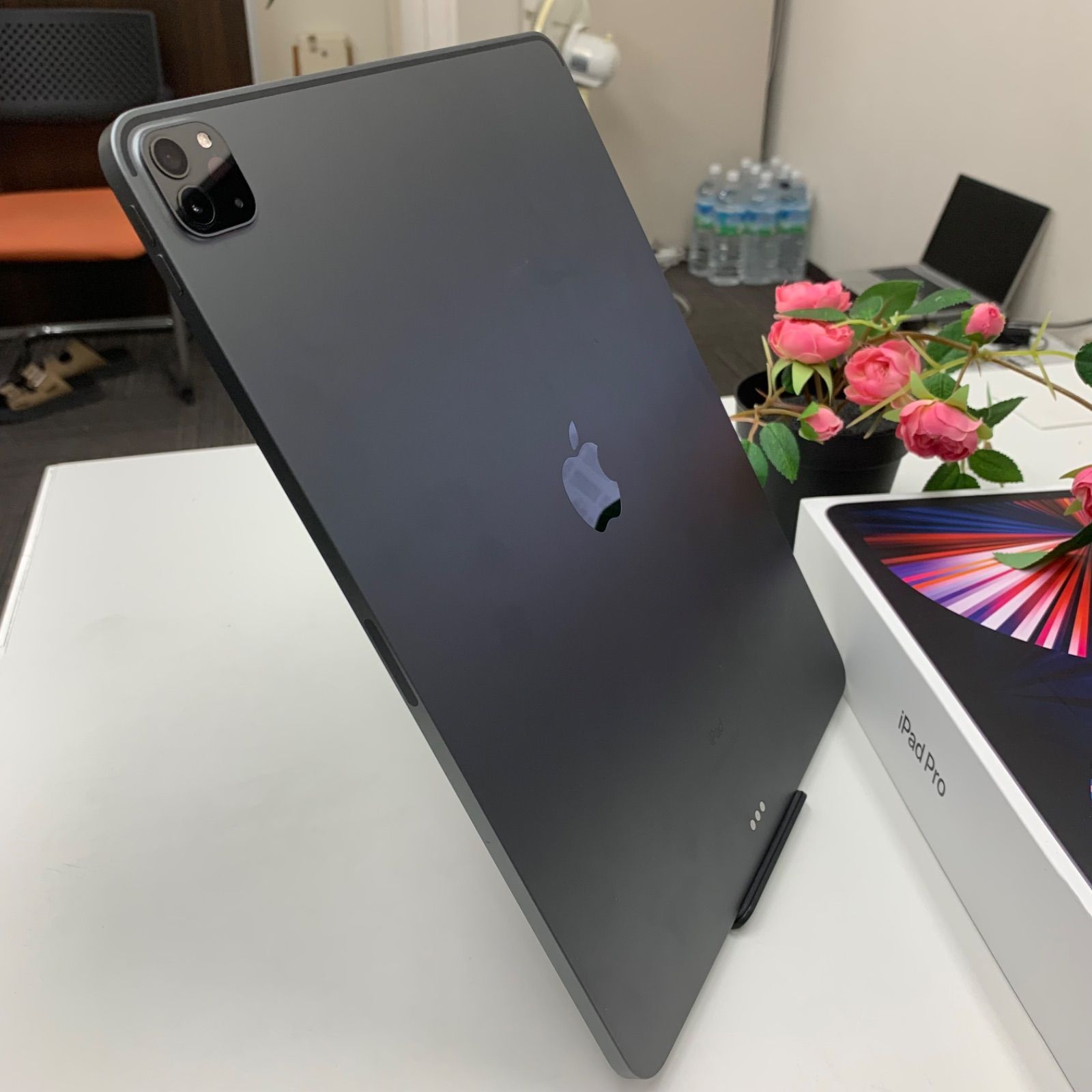 iPad Pro 12.9 (第5世代) 256GB スペースグレー - メルカリ