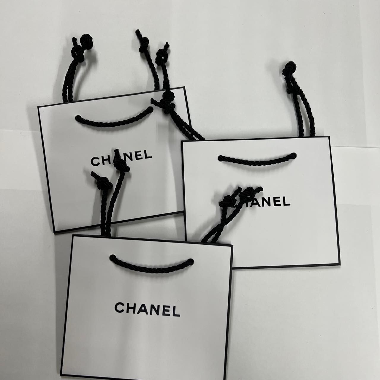 【新品未使用】【３枚 小】CHANEL  シャネルショッパー  シャネル ショップ袋   　 クリスマス用　プレゼントに用