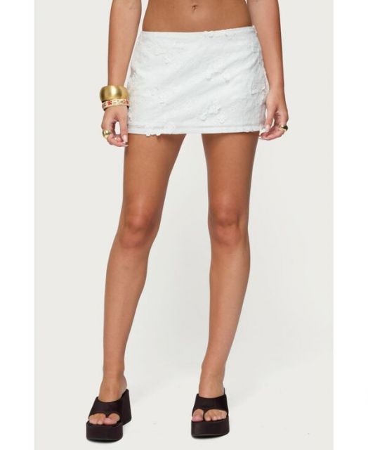 送料無料 アディクテッド レディース スカート ボトムス Women s Textured Floral Eyelet Mini Skort White