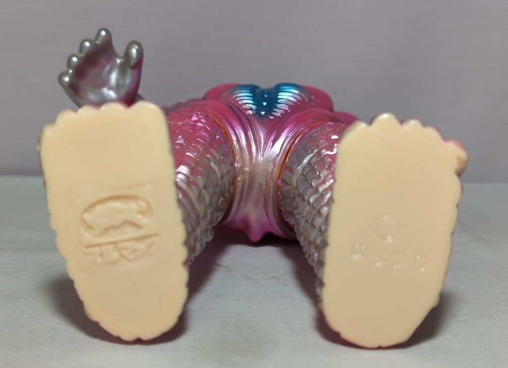 ブルマァク ブルマァクの怪獣シリーズ ウルトラマン メフィラス星人 肌色成型|メタピンク YUZUMIYA_COM