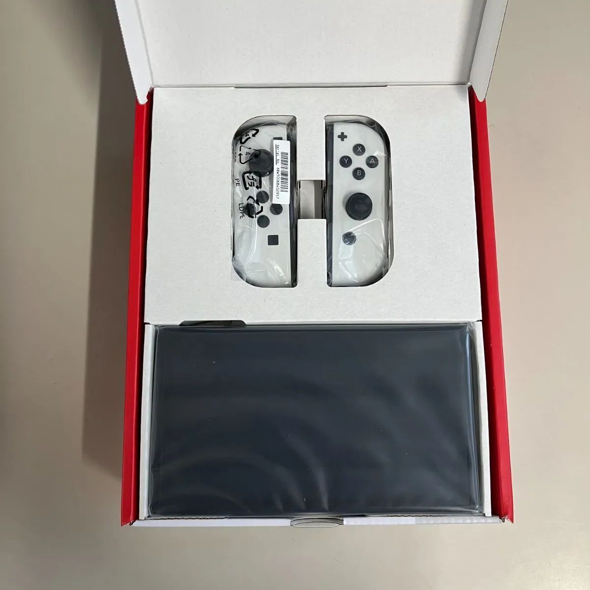 Nintendo Switch 『新品外箱傷みあり』Nintendo (有機ELモデル