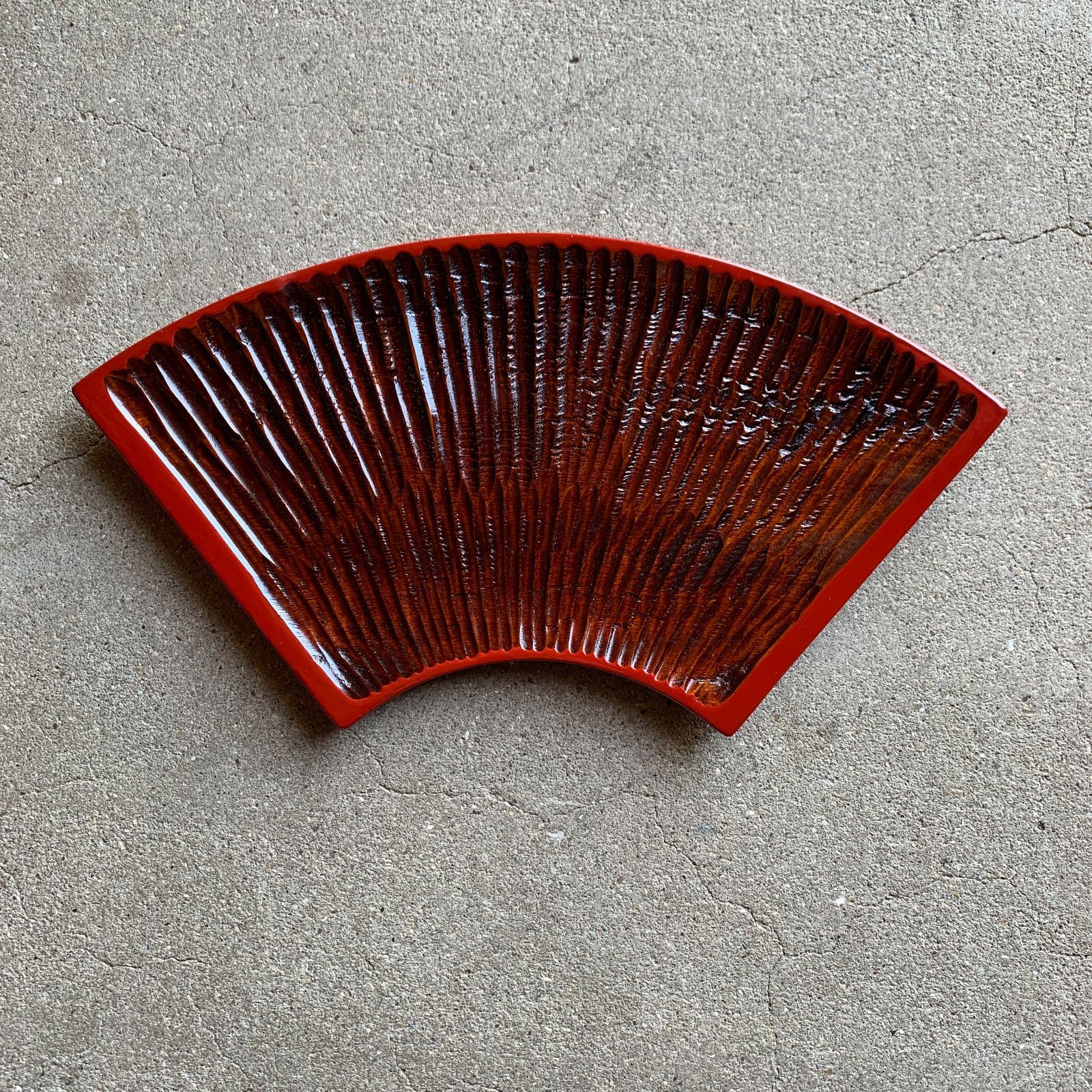 讃岐彫 扇型 盆 2枚セット 扇皿 くりぬき 鑿目 銘々皿 菓子皿 トレー 香川漆器 |HM-0132 WWW_OLIVIERBERNSTEIN_COM