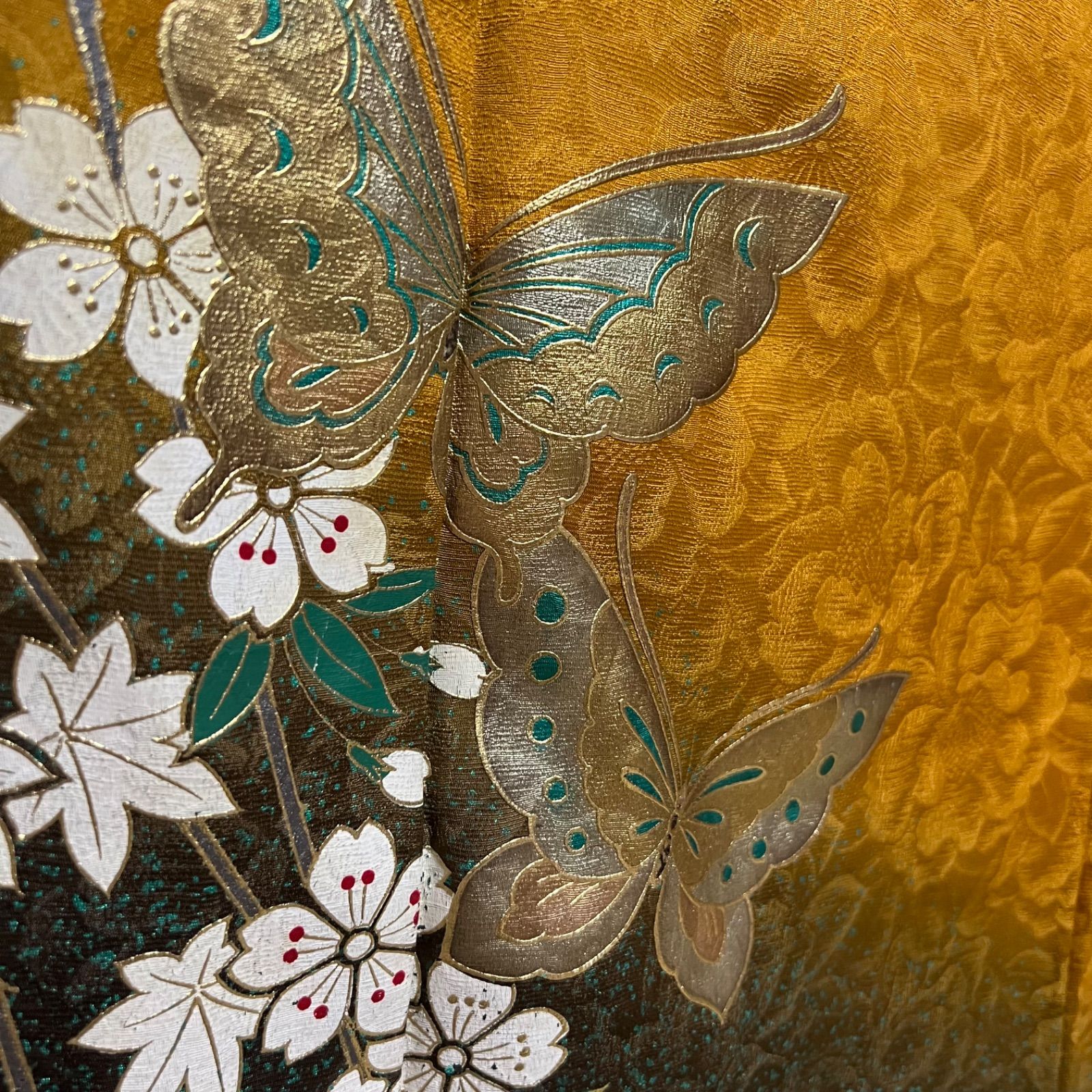 E072 振袖 からし 白 グリーン 蝶 花 - メルカリ