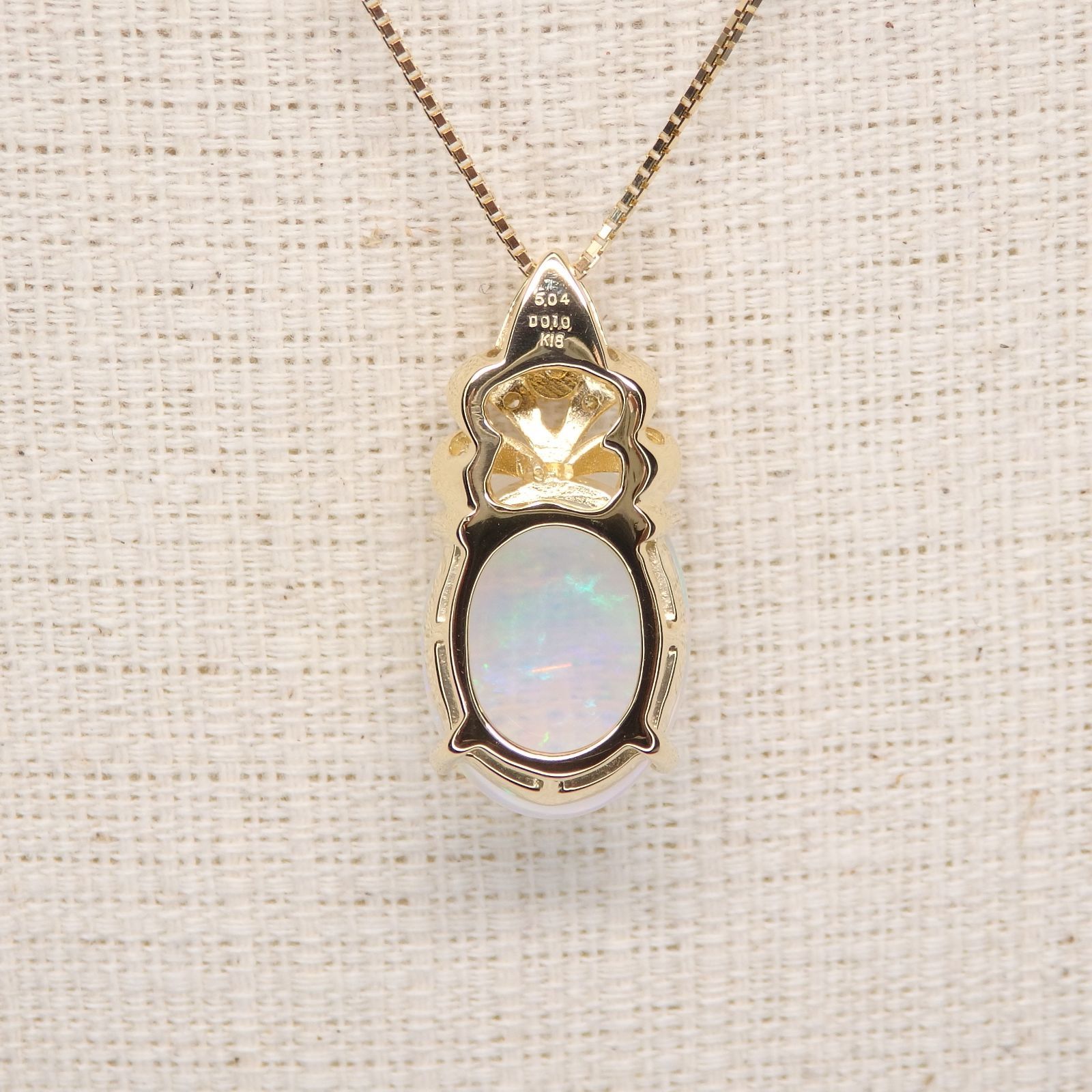 K18 ゴールド オパール ペンダントトップ 5.04ct D0.10ct Z5111
