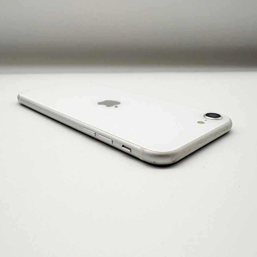 美品 SIMフリー iPhoneSE 第2世代 64GB ホワイト 判定 ○ SE2 送料無料 第