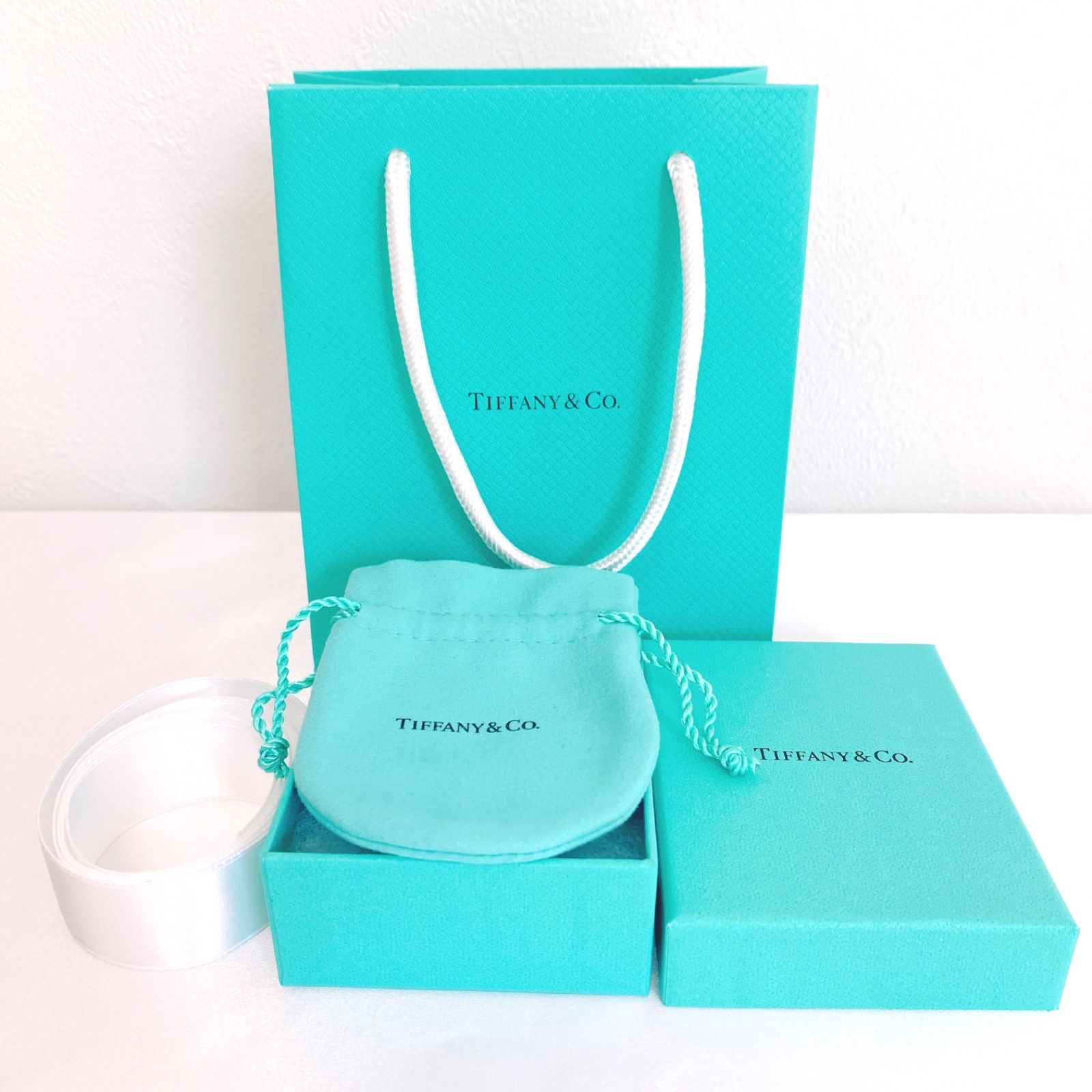 美品✨Tiffanyティファニー ラビングハート LOVEネックレス