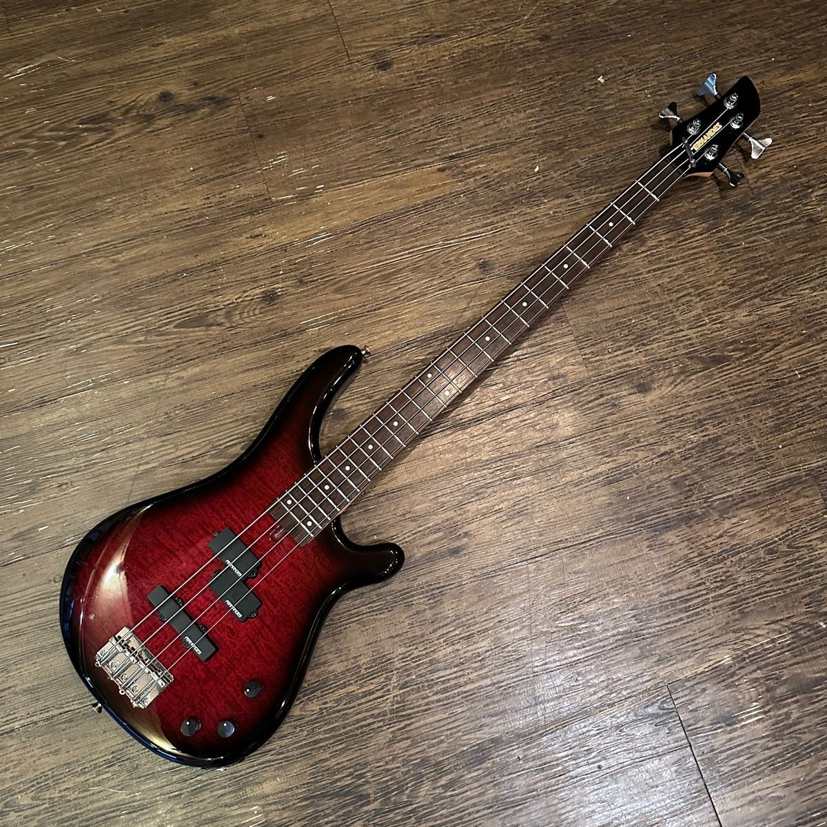 FERNANDES フェルナンデス FRB-40 エレキベース小さなキズ擦りキズ等 