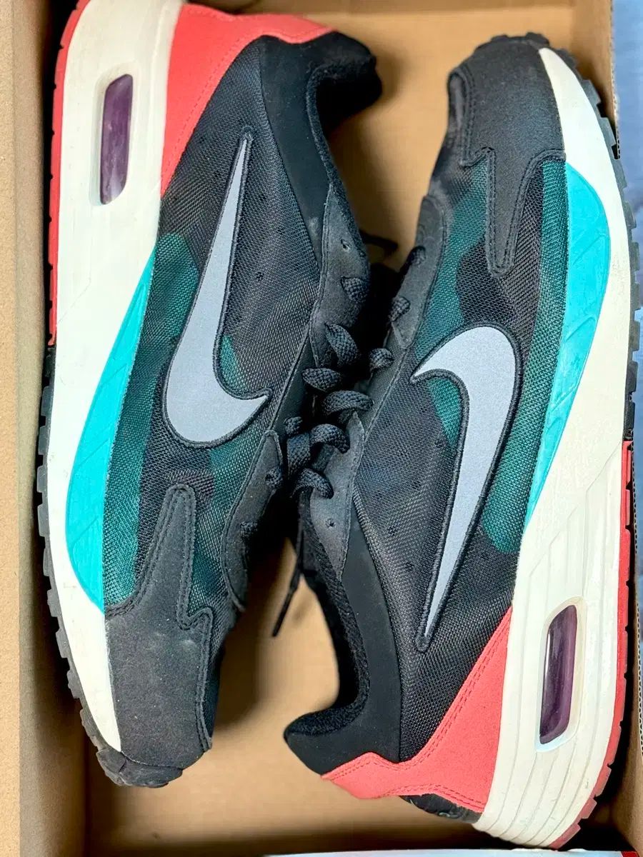 NIKE ナイキ エアマックス 一人で 275 DX3666 ー 001
