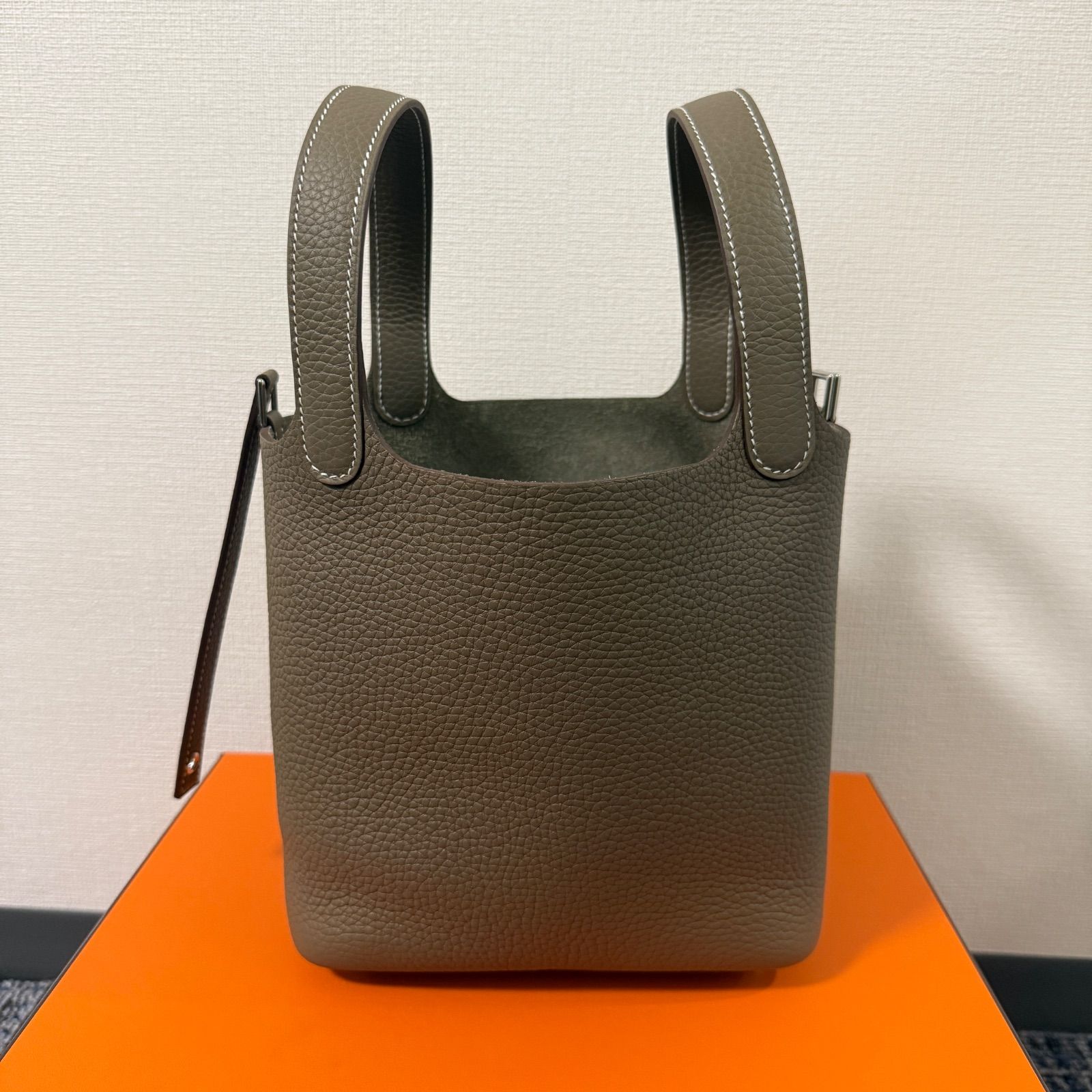 未使用新品】 HERMES ピコタン ロック 18 PM エトゥープ