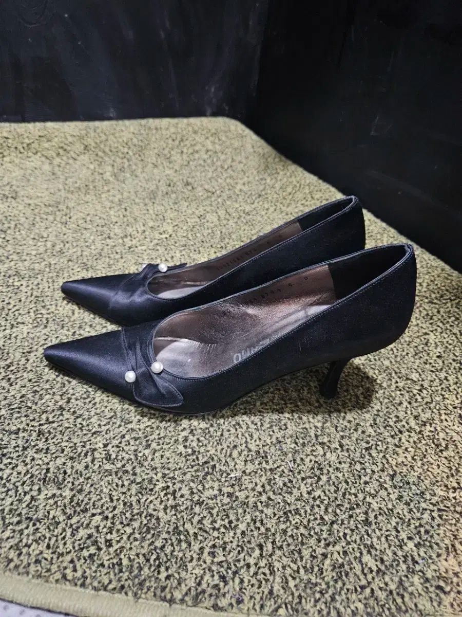 FERRAGAMO フェラガモ レディースシューズ 6