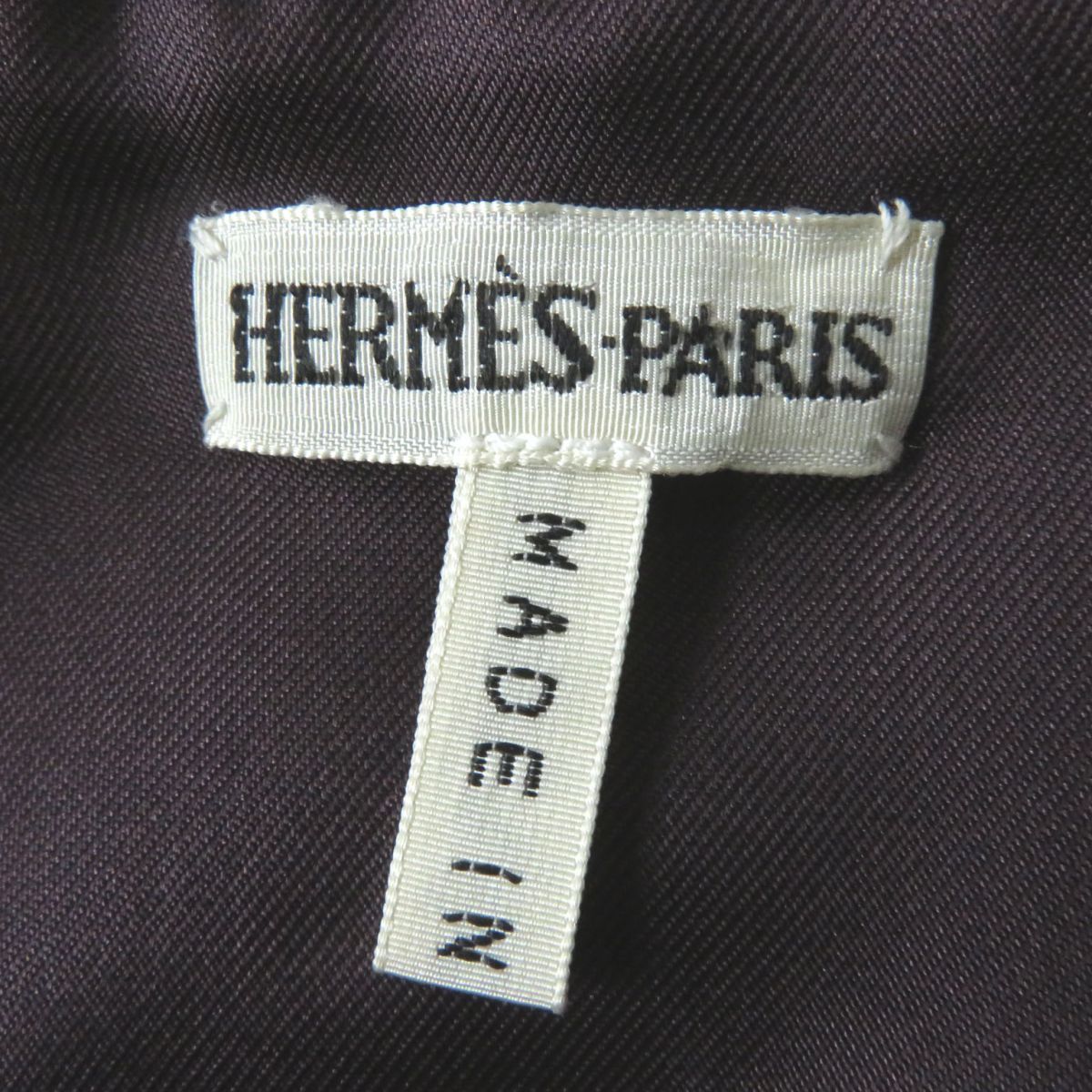 AUX PAYS