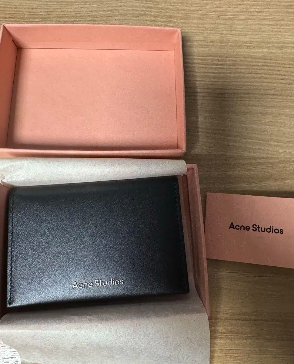 Acne Studios(アクネストゥディオズ) studio バイフォールドウォレット カード ホルダー