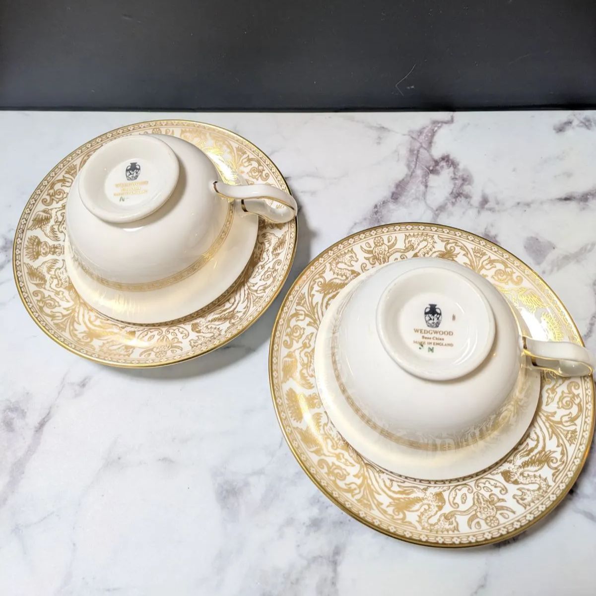 黒壺 ウェッジウッド フロレンティーン ゴールド カップ＆ソーサー