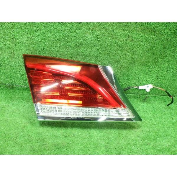 クラウン AWS211 左フィニッシャーパネル ロイヤルサルーン FOUR 4WD スタンレー 30-405 81590-30520 202 車 クラウン AWS211 左フィニッシャーパネル ロイヤルサルーン FOUR