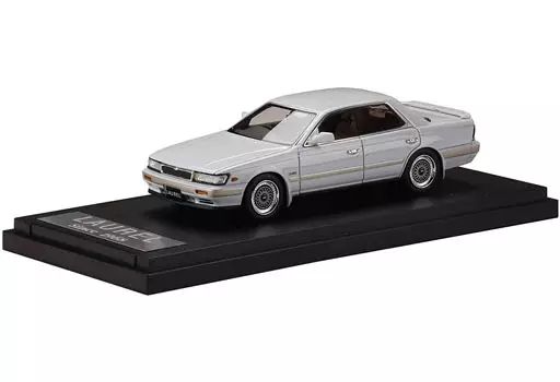 【】ミニカー 1/43 ニッサンローレル ターボ メダリスト クラブ S C33 カスタムバージョン(クリスタルホワイト) [PM43103SW]