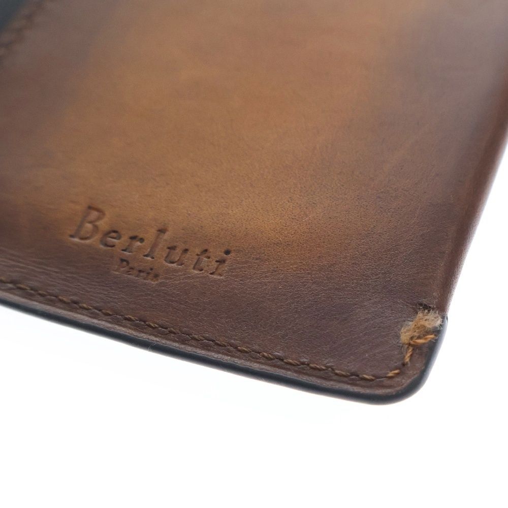 Berluti (ベルルッティ) ベネチアンレザー カリグラフィ パスポート  