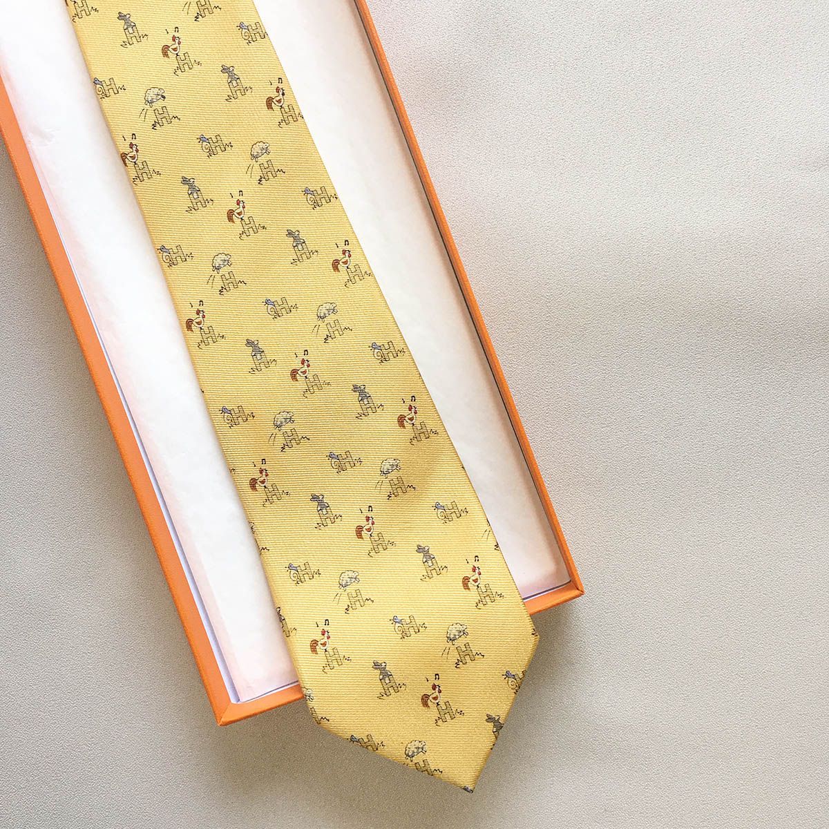 美品 エルメス HERMES ネクタイ シルク100% フランス製 ライト