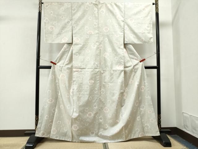 平和屋着物●本場大島紬　白大島　7マルキ　舞花文　正絹　逸品　CAAS7097yc 平和屋着物○本場大島紬 白大島 7マルキ 舞花文 正絹 逸品 CAAS7097yc