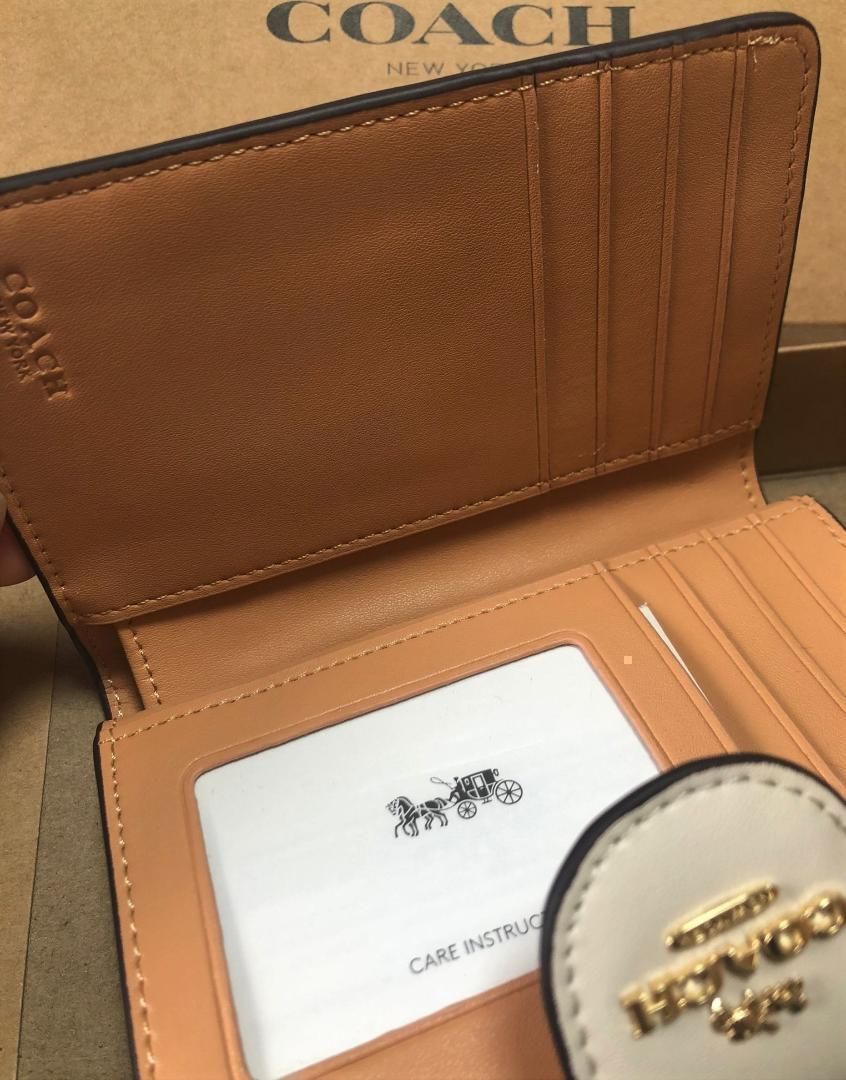 COACH コーチ 新品 ホワイト キルティング 折り財布 レディース 財布