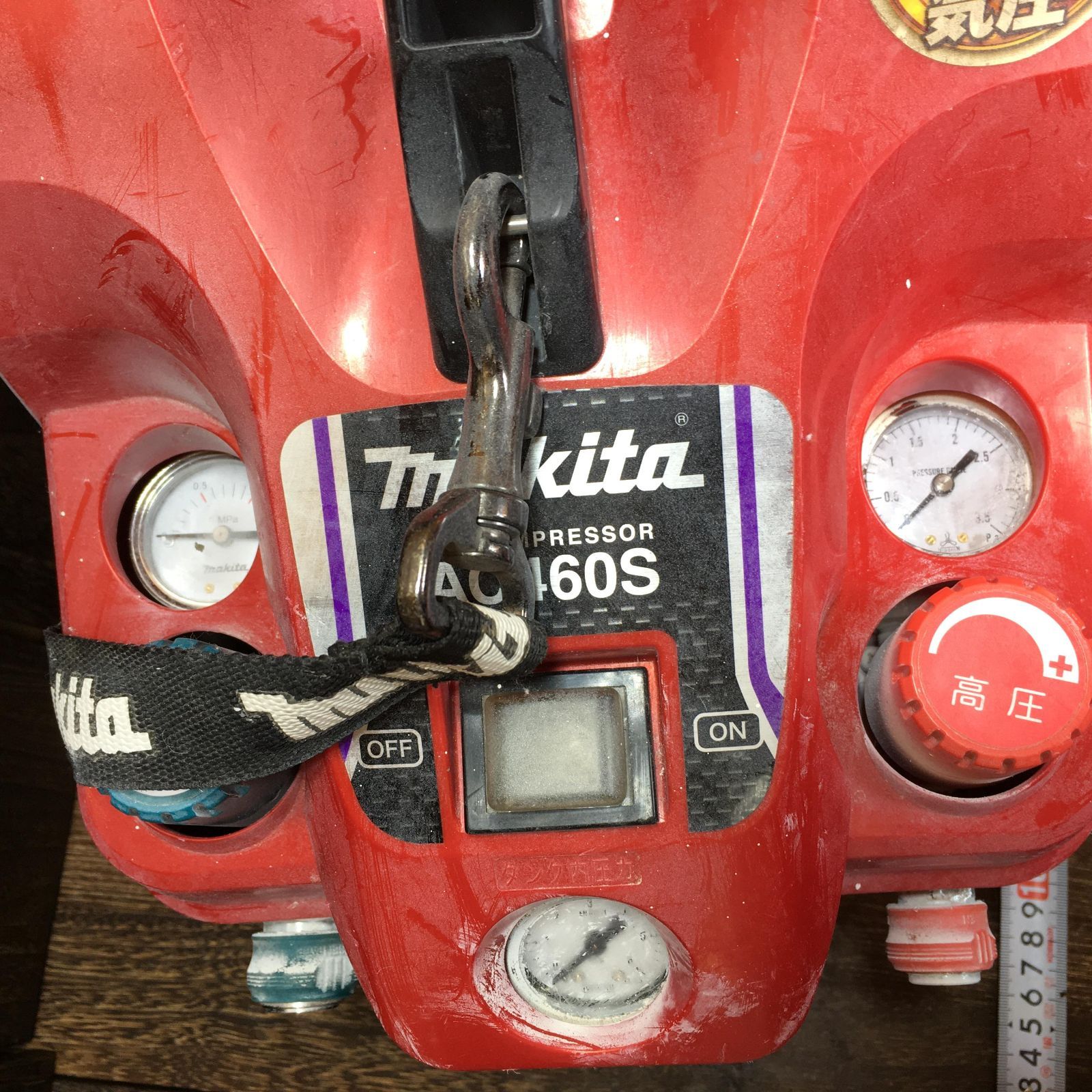 makita マキタ 内装 エアコンプレッサー 3L AC460S レッド マキタ AC460S AC460SR エアコンプレッサー 3L 高圧/常圧【送料