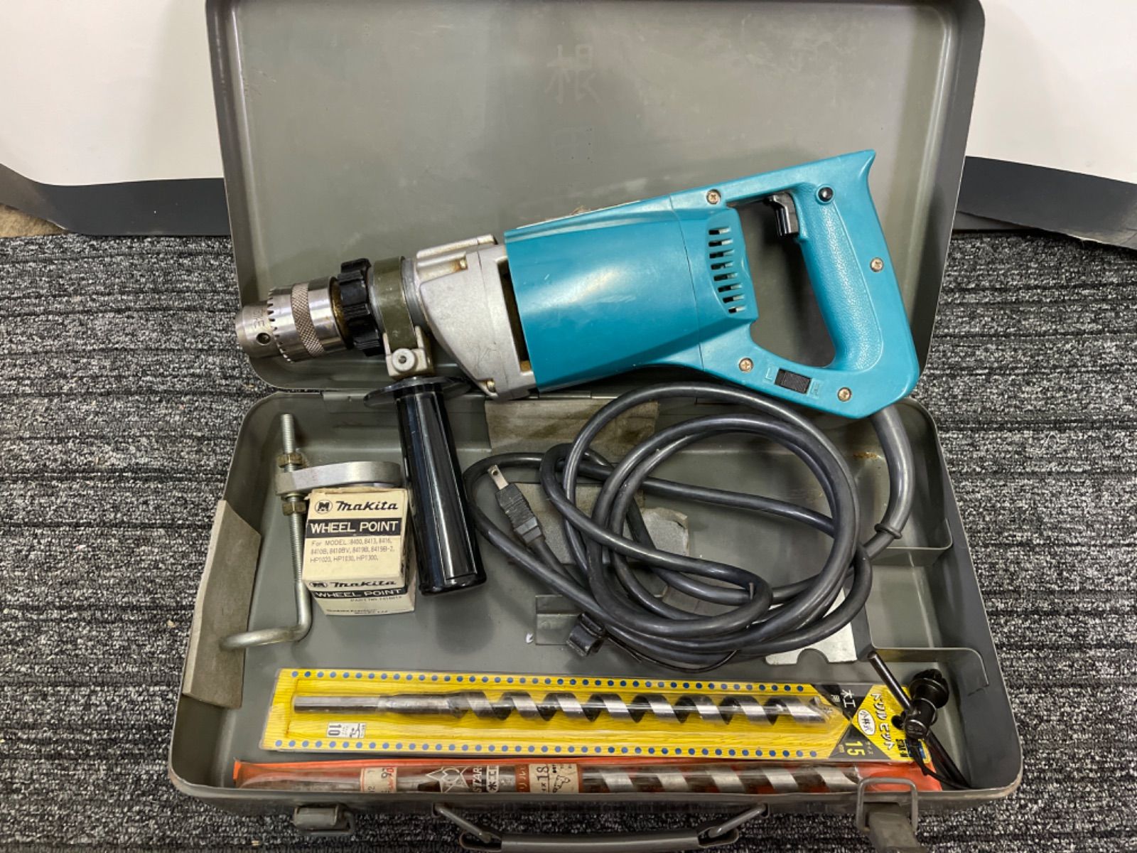マキタ 19mm2スピード 振動ドリル モデル8419B 電動工具 - メルカリ マキタ 19mm2スピード 振動ドリル モデル8419B 電動工具 - メルカリ
