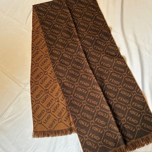FENDI マフラー　ニット　ストール　ズッカ柄 フェンディ FENDI マフラー ストール ズッカ ブラウン ウール