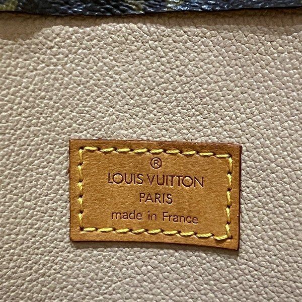 Vuitton モノグラム