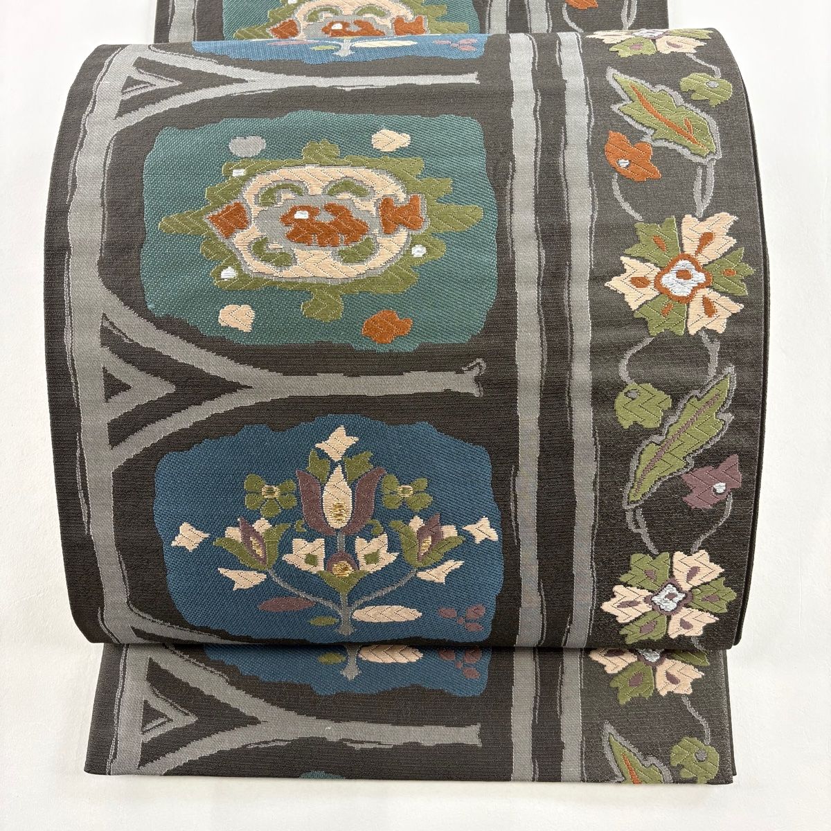 袋帯 美品 秀品 鳥 草花 刺繍 箔 茶紫 六通 正絹 【中古】（袋帯