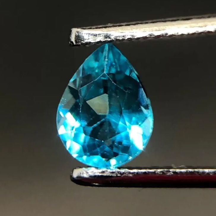 天然 アパタイト 0.55ct ルース パライバカラー 美濃色 高彩度 煌めく