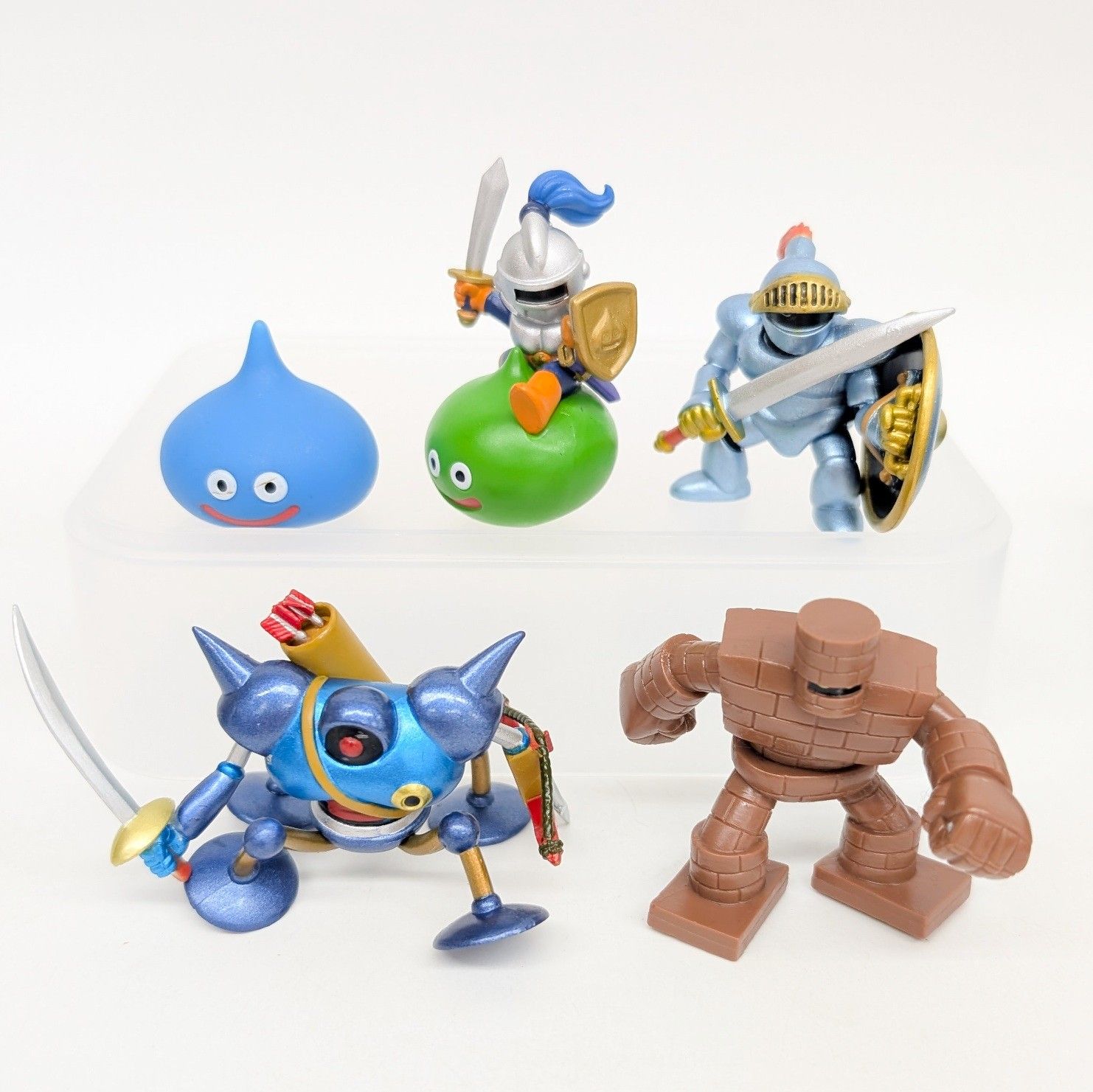 ス*ュ様 ドラゴンクエスト　フィギュア　まとめセット　ゴーレム　スライム　エスタ ドラゴンクエストドラクエモンスターフィギュアセットスライム