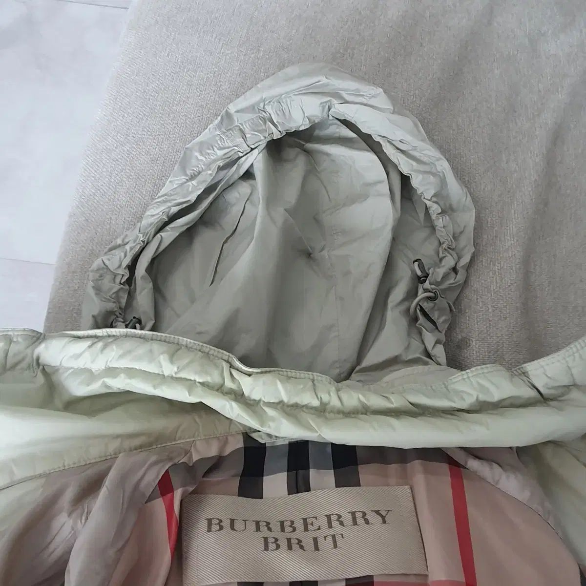 BURBERRY バーバリー アイボリー ダウン ブルゾン 90 ー 95 GULLKHAN_COM