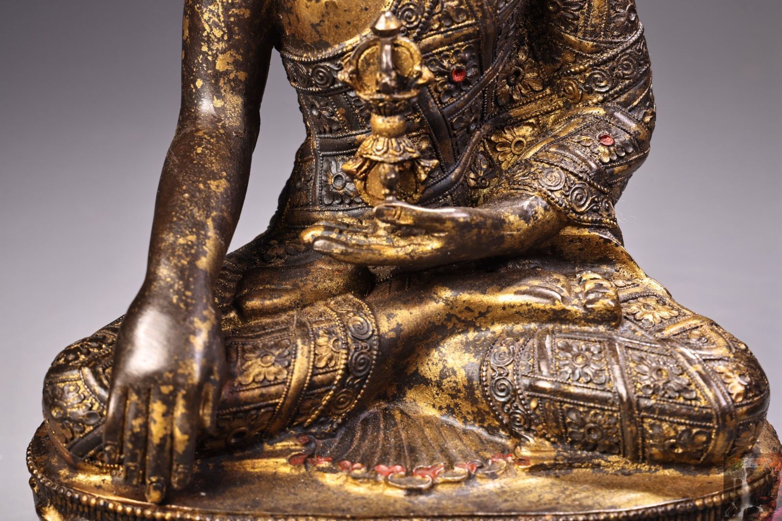 旧家蔵出　純銅泥金仏像　古美術　アンティーク　骨董品 旧家蔵出し 銅製 泥金 浮彫 鏨刻 釋迦牟尼像 仏像 密宗密教 供養品 古