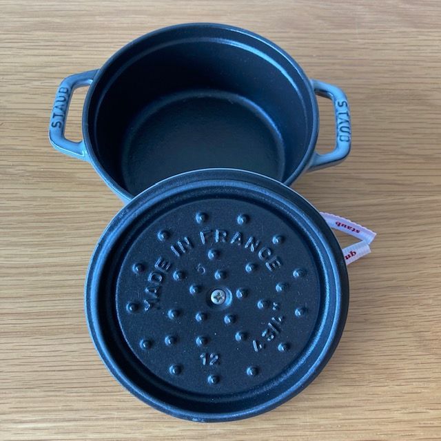 ストウブ ] Staub ピコ・ココット ラウンド 24cm グラファイトグレー