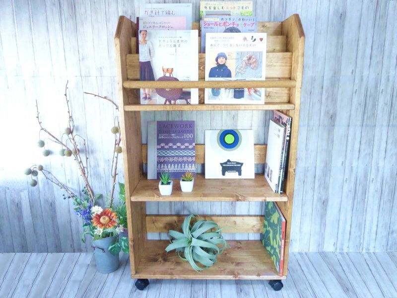 ハンドメイド 雑誌＆絵本ラック トールサイズ キャスター付き チーク色